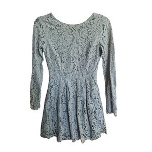 Bohme Elegant Lace Long Sleeve Mini Dress - Gray size small